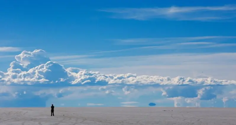 33 Stunning Photos Of Humans Rendered Tiny By Earth’s Most Gorgeous Expanses