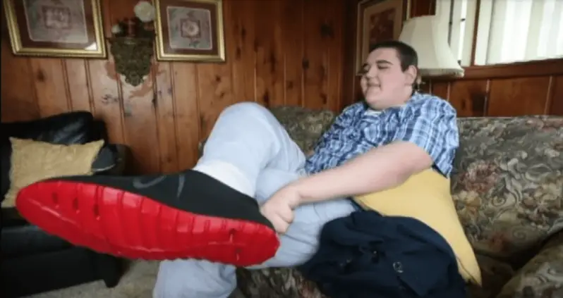 World’s Tallest Teenager Gets 3-D Printed Shoes For His Size-28 Feet