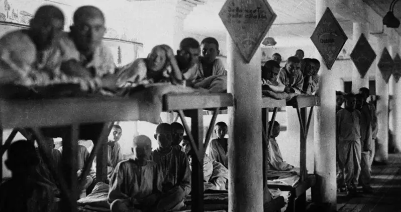 32 Disturbing Photos Of Life Inside Soviet Gulag Prisons