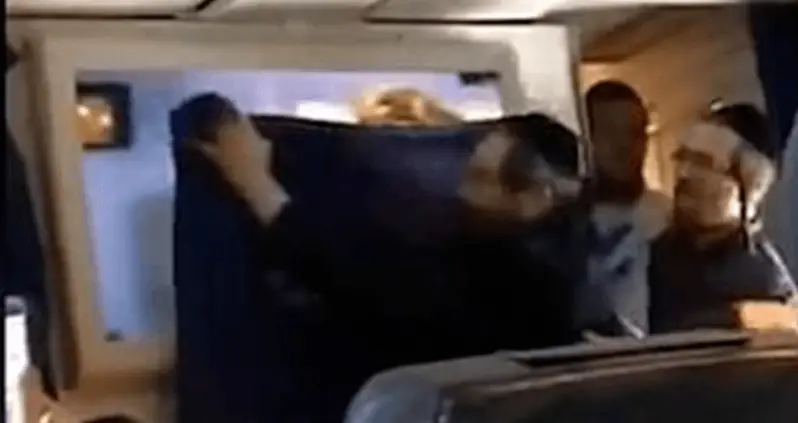 Hasidic Jews Censor In-Flight Movie With Blanket [VIDEO]
