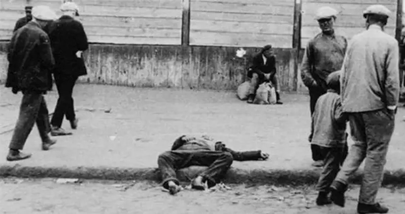 26 Horrifying Photos Of Holodomor — The Ukrainian Famine That Killed Millions