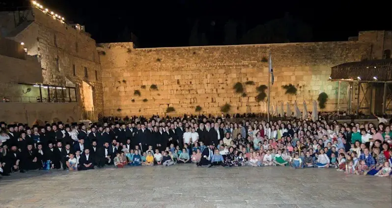 Auschwitz Survivor Celebrates 104th Birthday With 400 Descendants At Wailing Wall