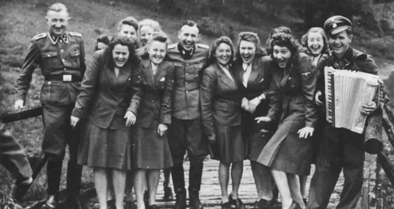 33 Rare Photos That Show The Secret Lives Of Nazis Inside Auschwitz
