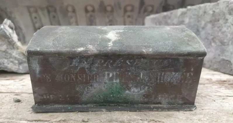 Belgian Mayor’s Heart Found In A Jar Hidden Inside A Fountain