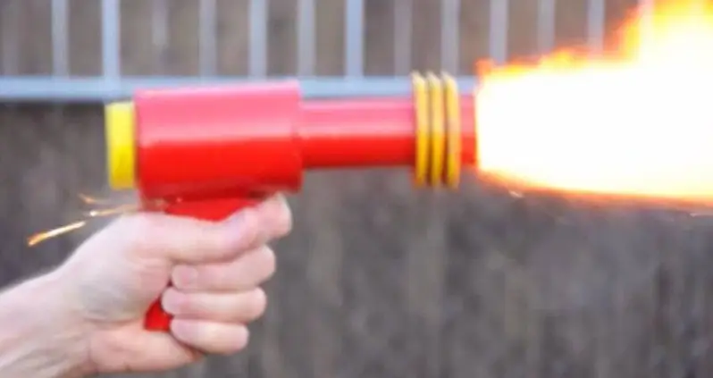 7 Absurdly Dangerous Toys That Your Parents And Grandparents Probably Got For Christmas