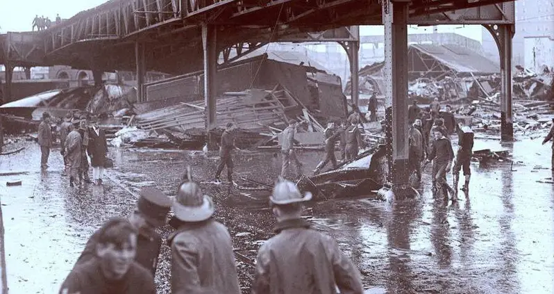 22 Surreal Photos From The Great Boston Molasses Flood And Its Sticky Aftermath