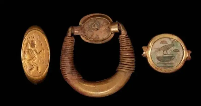Archaeologists Just Discovered A 3,500-Year-Old Jewelry Collection In An Egyptian Necropolis