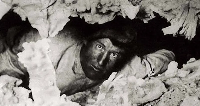 The Agonizing Death Of Floyd Collins, The Cave Explorer Who Was Trapped Underground For 17 Days Before He Finally Perished