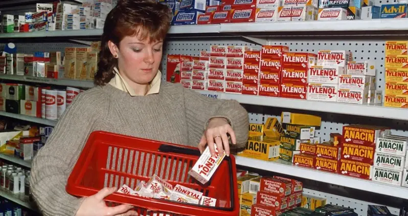 Inside The Chicago Tylenol Murders That Left 7 People Dead In 1982