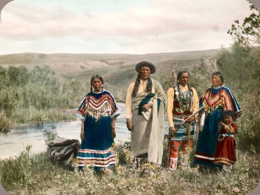 traditional native american family