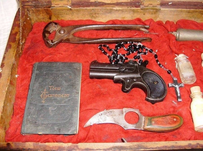 Vampire Kit Gun