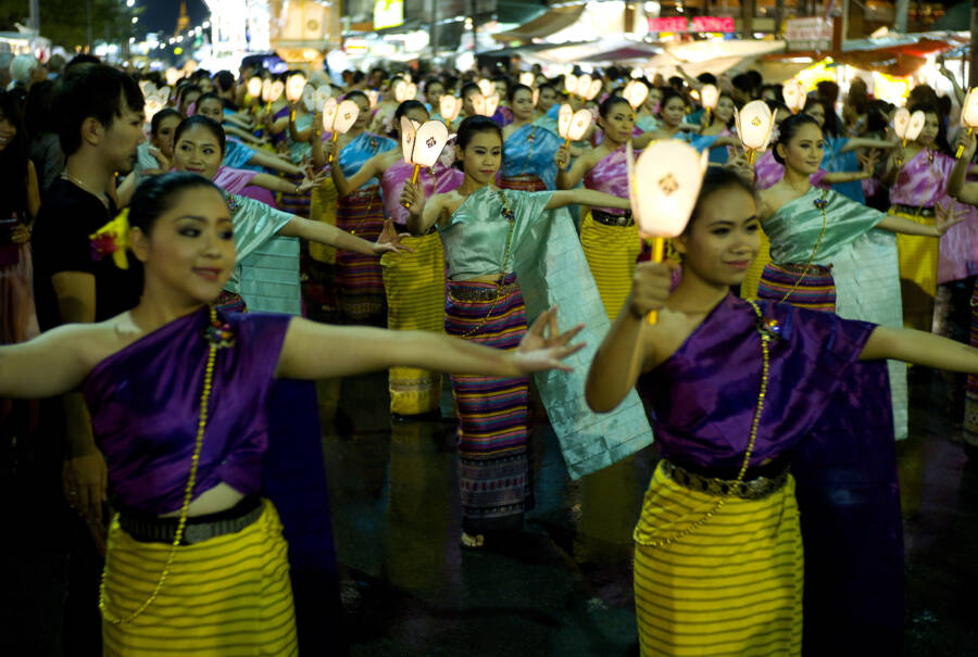 Get To Know The Stunning 'Festival Of Lights' In Thailand: Loy Krathong