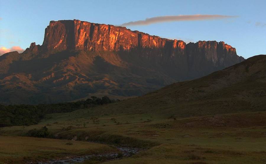 Light Shining On Roraima