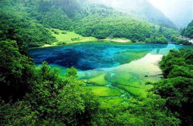 beautiful lakes in the world