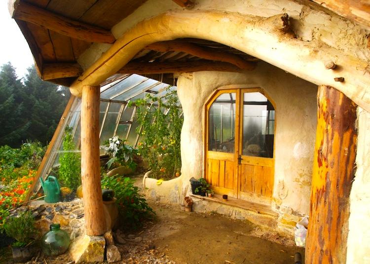 Take A Tour Of The Eco Friendly Hobbit House Of Wales