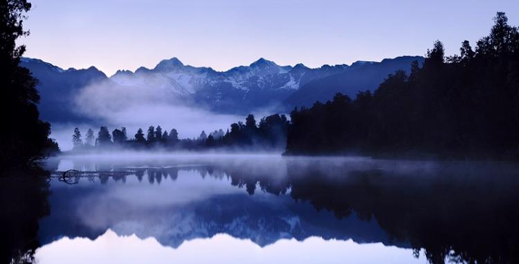 Lake Matheson In New Zealand