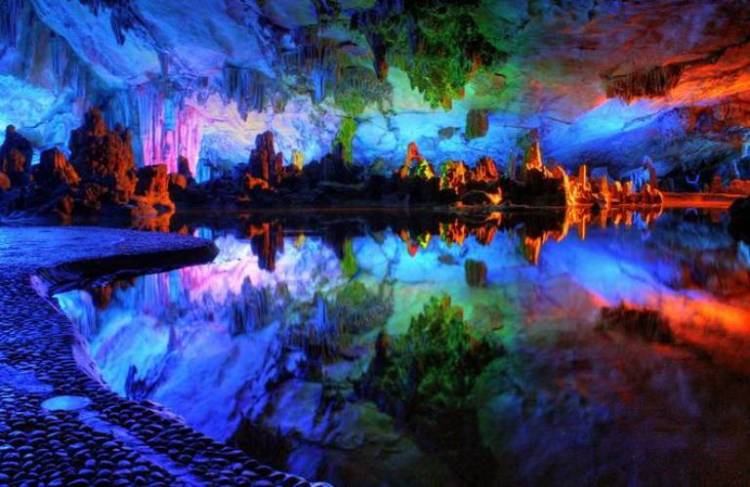 Beautiful Lakes Reed Flute Cave