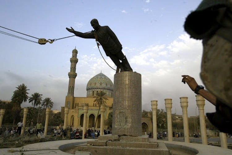 Toppling Statue Of Saddam Hussein