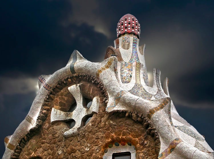 spain-architectural-marvels-park-guell-mind-house