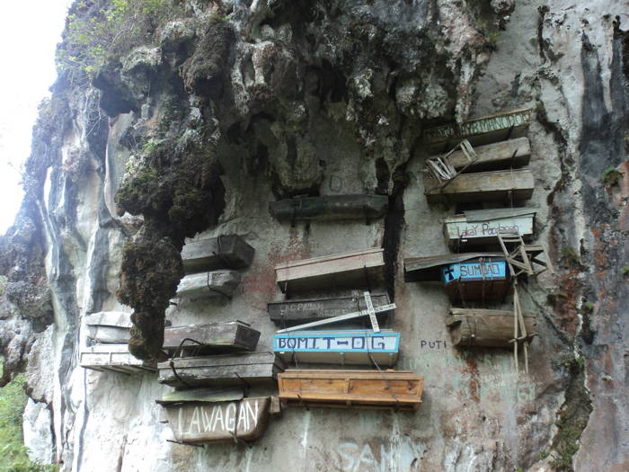 incredible-cemeteries-hanging Incredible Cemeteries Hanging Coffin