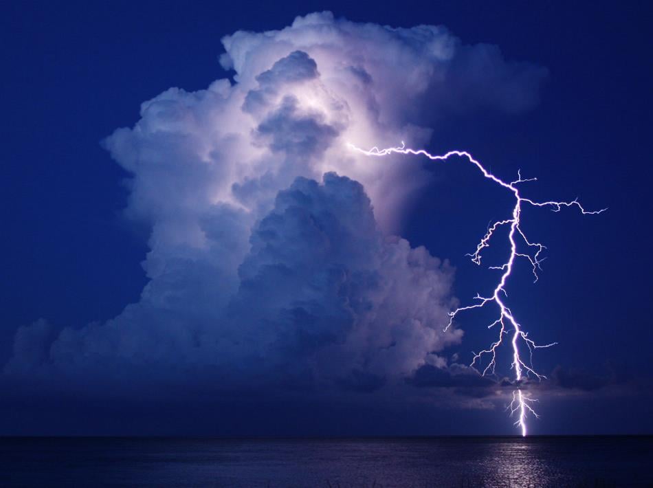Incredible Lightning Strikes Positive Lightning