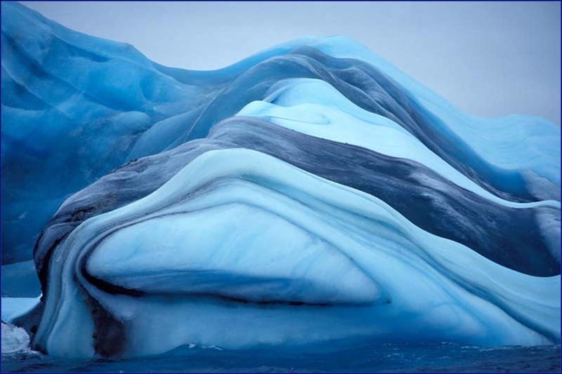 Mind-Blowing Natural Phenomena Striped Icebergs