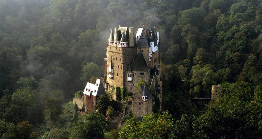 These 7 Haunted Castles Are As Historic As They Are Creepy