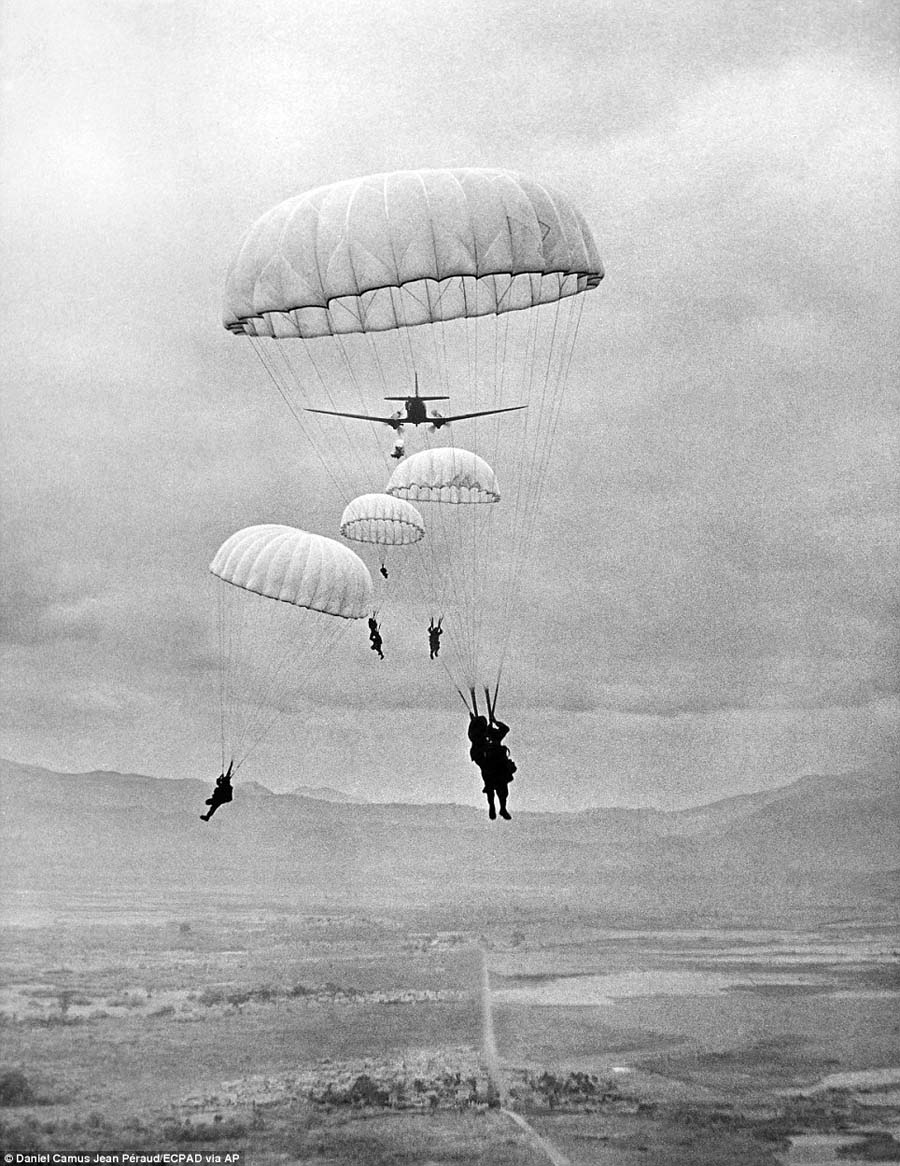 Vietnam Paratroopers