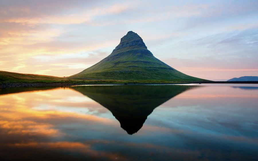 30 Iceland Photos Of Its Rugged Landscapes And Natural Wonders