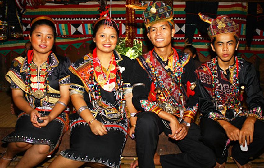 Interesting Wedding Traditions Borneo Guests