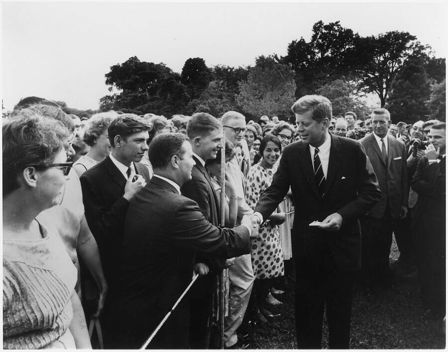 Jfk Greeting Peace Corps Volunteers