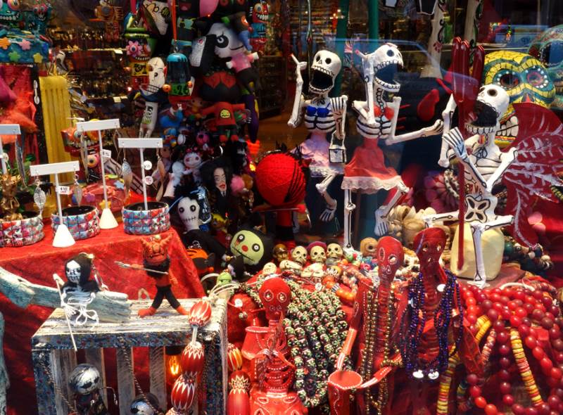 Interesting Parades Day Of The Dead Figurines