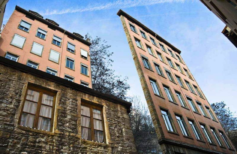 Facade Tan