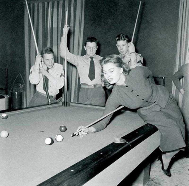 Sophia Loren Playing Pool