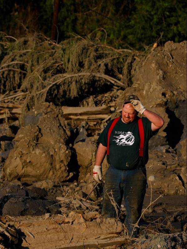 100 People Missing in Washington Landslide