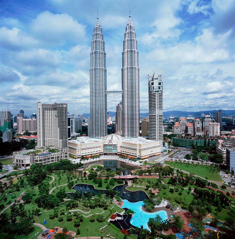 Asian Structures Petronas Towers Skyline