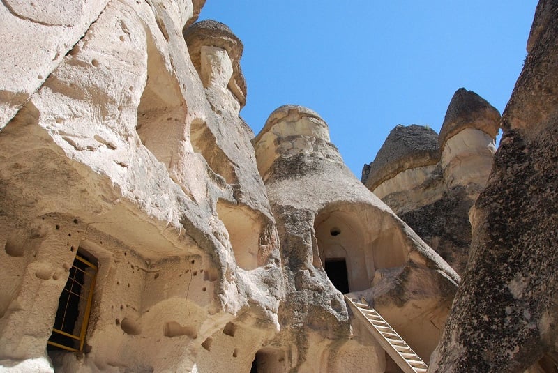 Up-Close Look at Cave Dwellings 