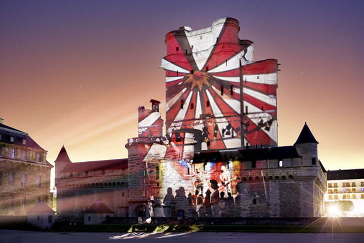 Castle Ray Projection