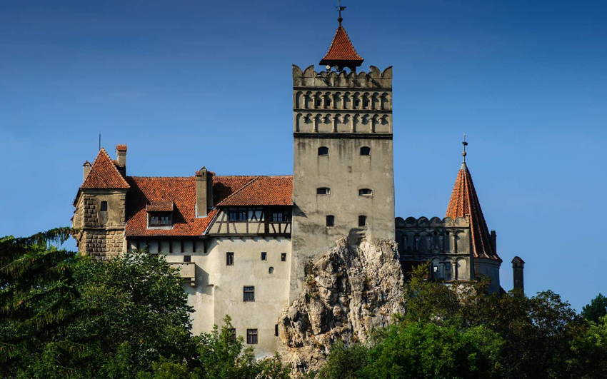Dracula Pad Exterior