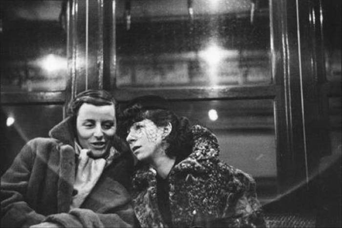 30s NYC Subways Women