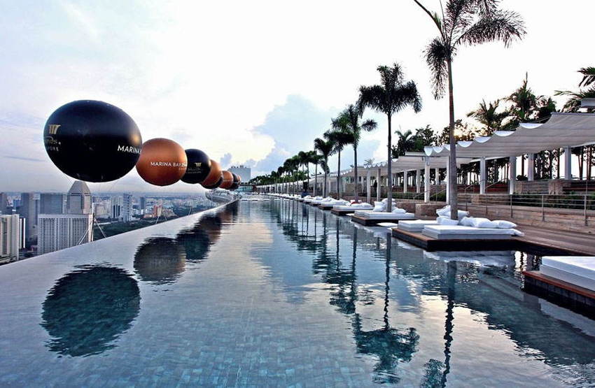 Amazing Pools Marina Bay