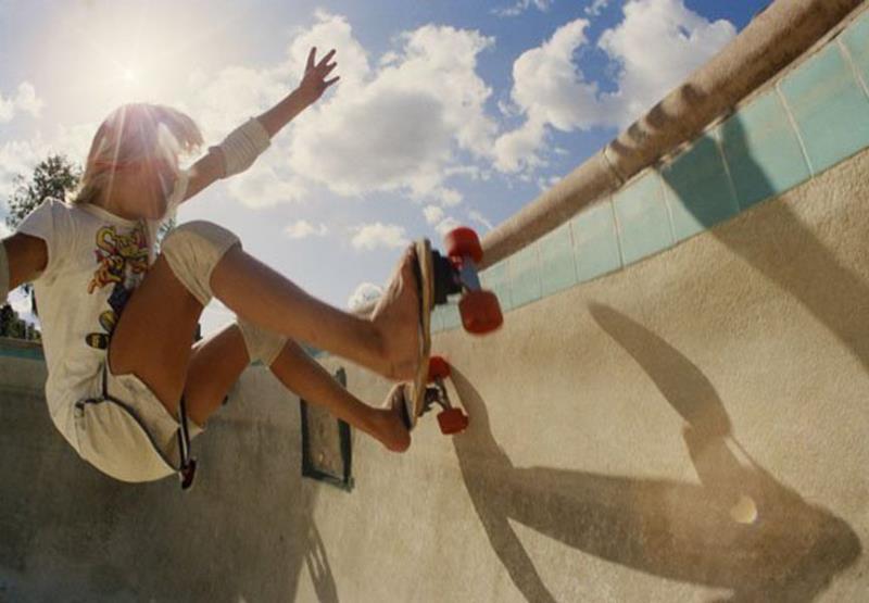 Pictures Of Female Skateboarders