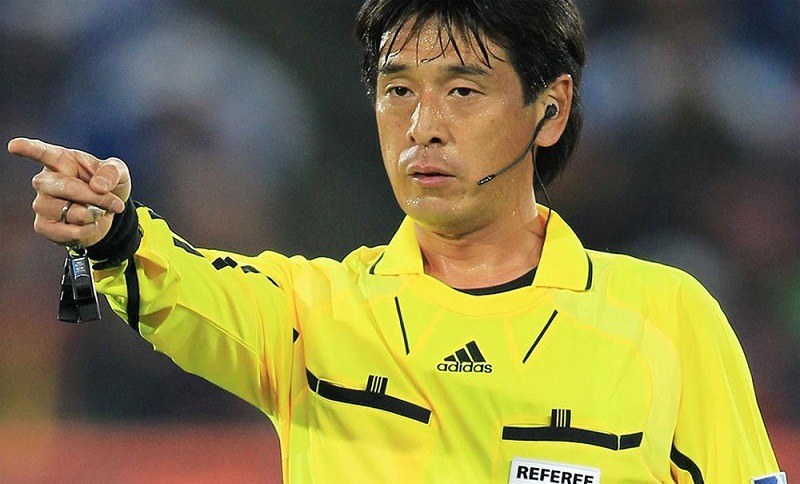 Referee Yuichi Nishimura