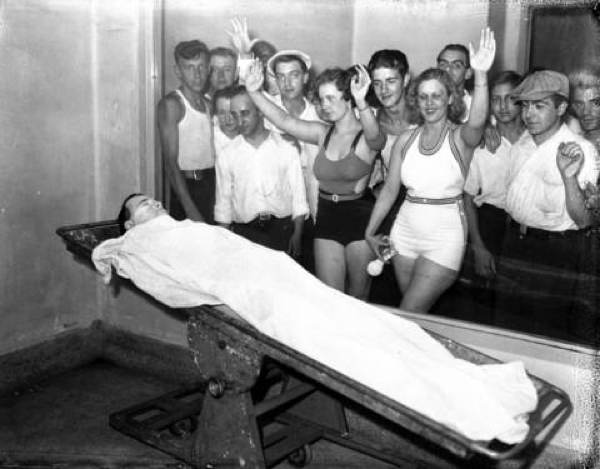 John Dillinger Corpse On Display