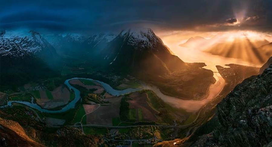 Mountain Photographer River Sunset
