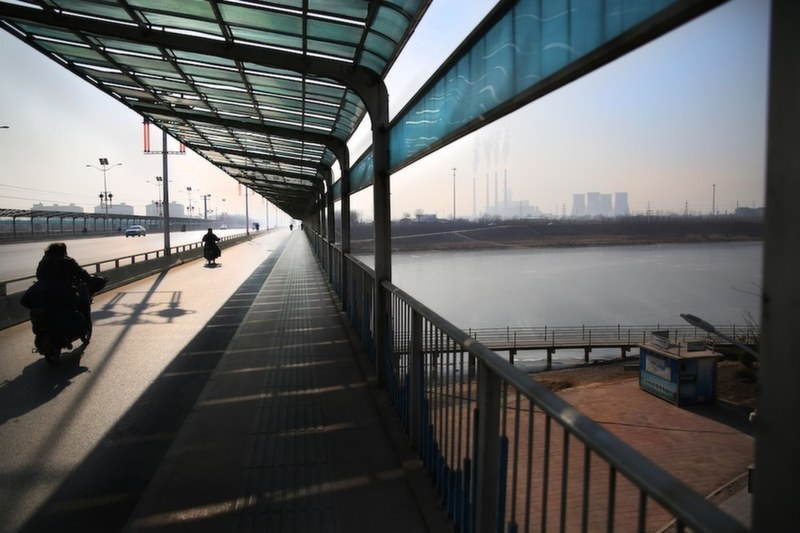 China Pollution Hazy Bridge