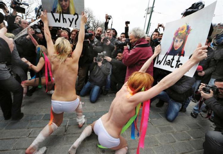 Femen Signs
