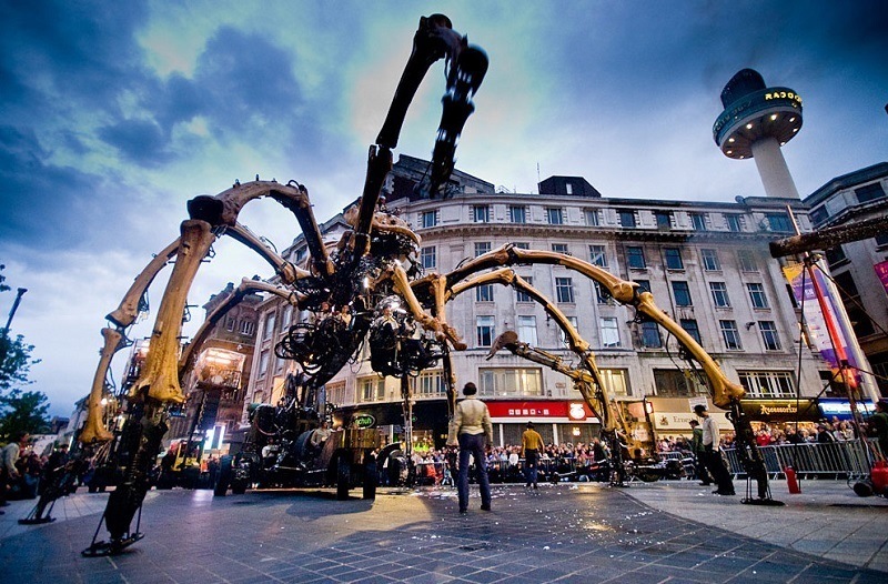 Giant Spider Machine