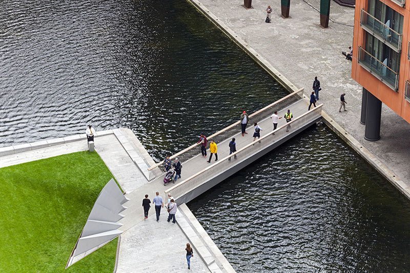 Merchant Square Moving Footbridge