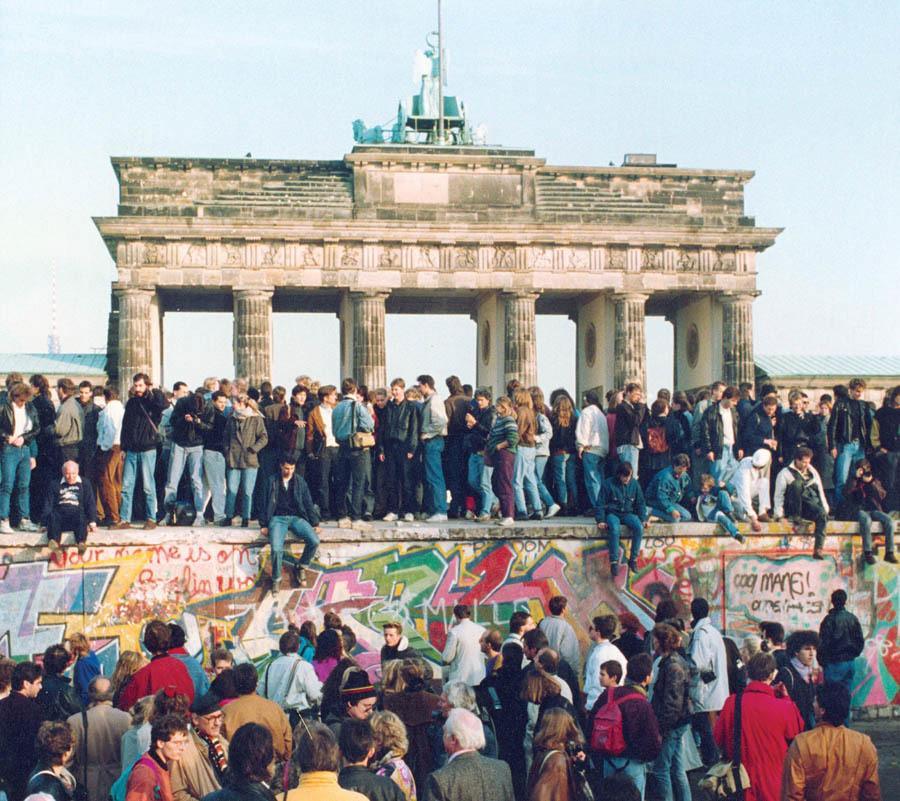 Berlin Wall Crowd